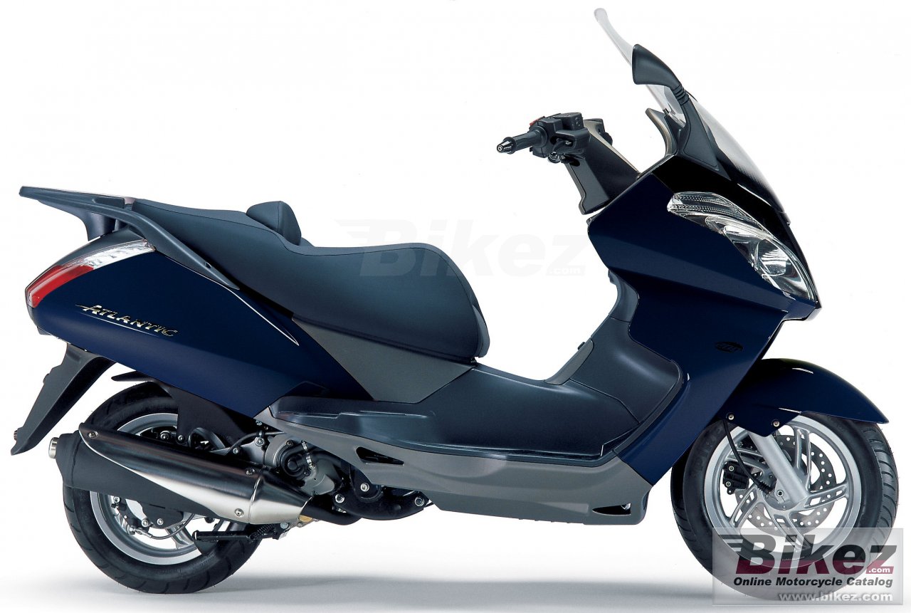 Big Aprilia atlantic 125 picture and wallpaper from Bikez.com